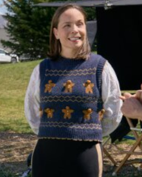 Finding Mr Christmas S02 Gingerbread Cookies Sweater Vest