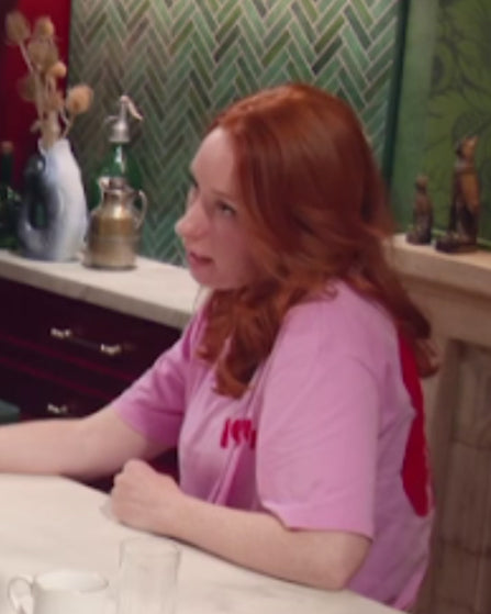 The Celebrity Traitors S02 Hannah Fry Pink Oversized T-Shirt