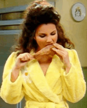 The Nanny S03 Fran Drescher Yellow Daisies Robe